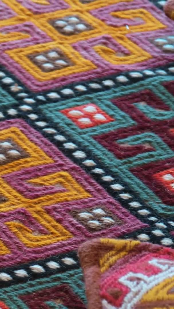 Gümüşhane Zilli Kilim