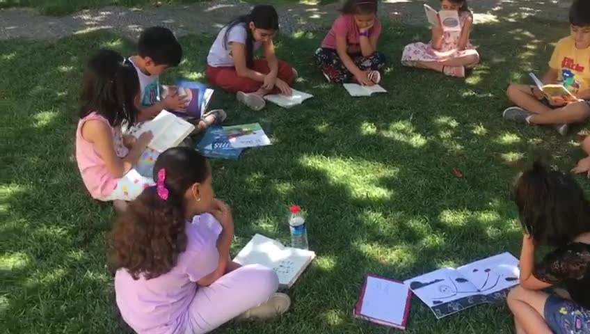 Parkta Kitap Okuma Etkinliği 1