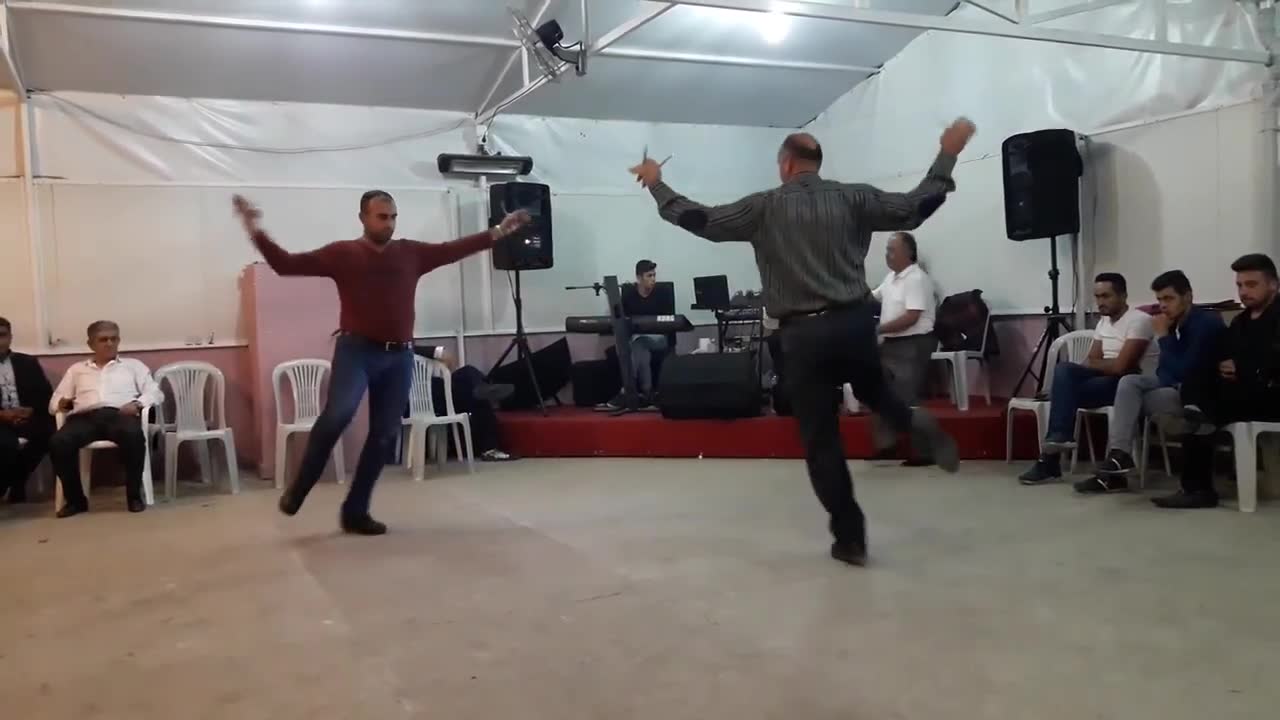 Zeybek oyunu örneği1 - Bucak düğünü