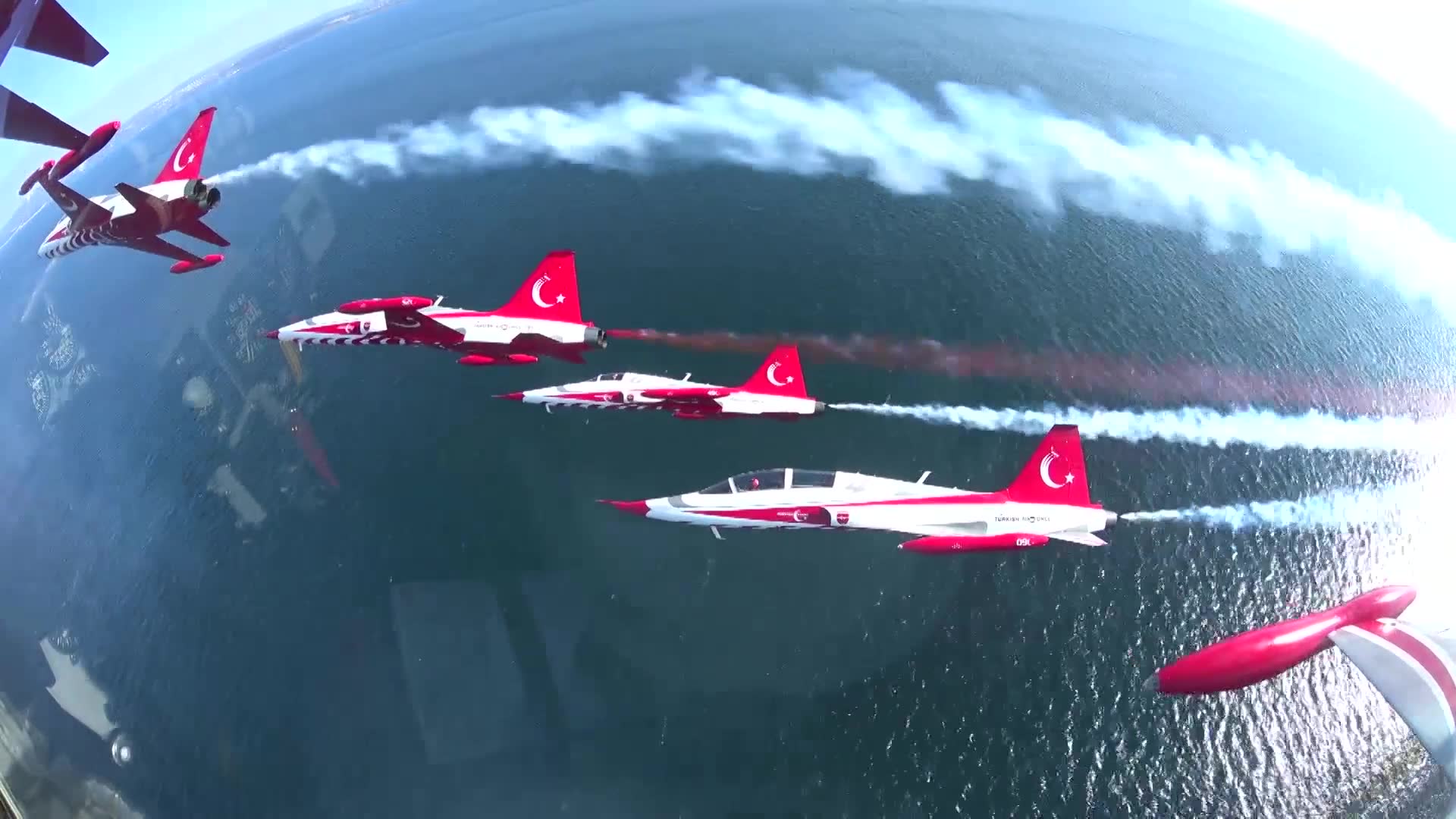 TÜRK YILDIZLARI ÇANAKKALEDE